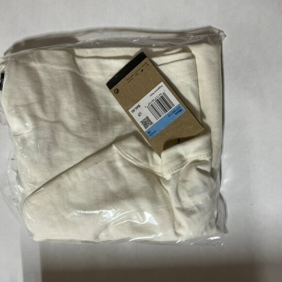 NEW with Tag Nike Sportswear Premium Essentials Men's T-Shirt in Sail Medium - Picture 7 of 8